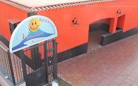 B&B Vesuvio Smiling